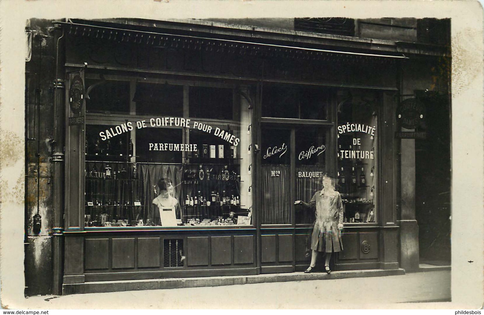 CARTE PHOTO  A Localiser   SALON DE COIFFURE Pour Dames  PARFUMERIE - Fotografia