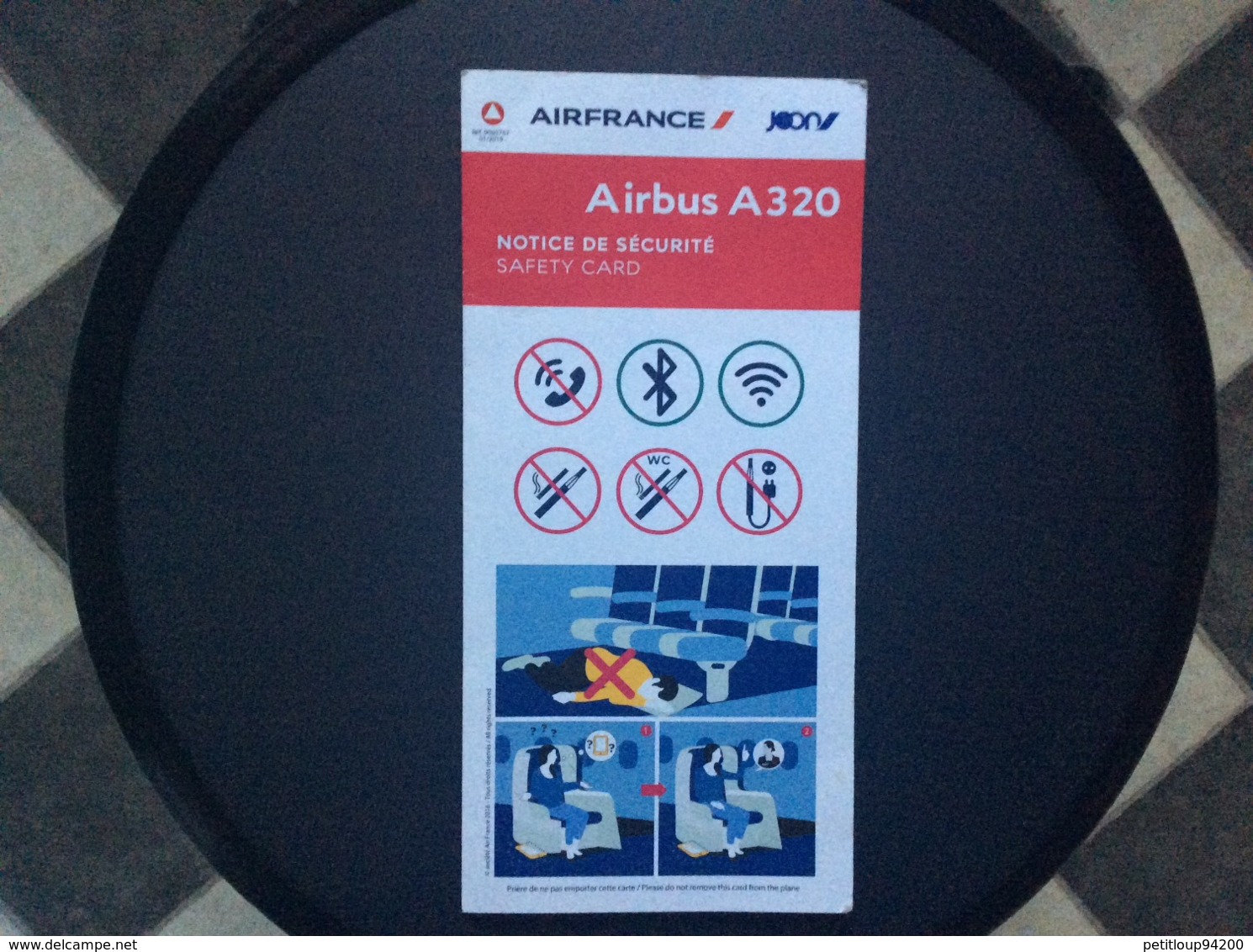 CONSIGNES DE SECURITE / SAFETY CARD  *Airbus A 320   AIR FRANCE  JOON - Veiligheidskaarten