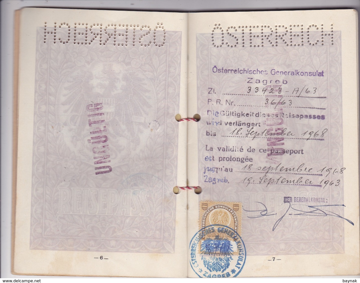 Q90  - AUSTRIA  -- 1952  -  FAMILY  PASSPORT  -  MANN & LADY --  LADY FROM CZERNOWITZ, UKRAINA  -  VISA + TAX STAMP