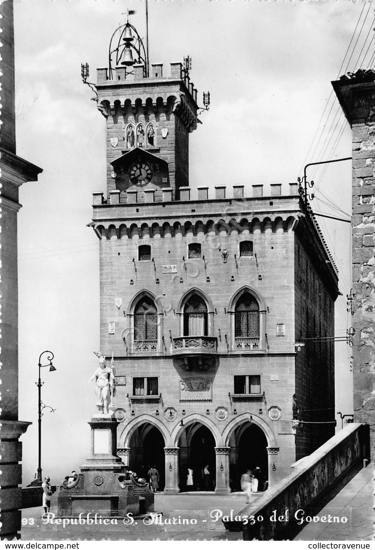 Cartolina Repubblica Di San Marino Palazzo Del Governo 1954 - San Marino