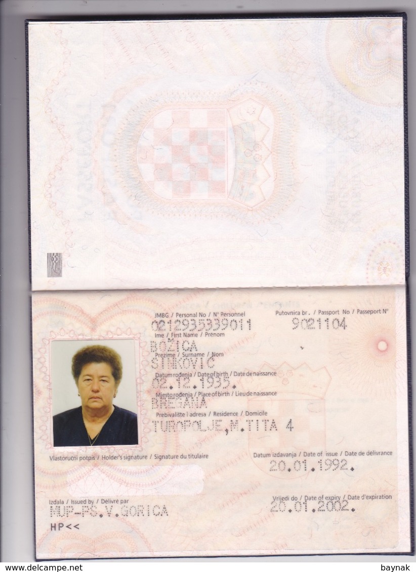 C10  --  PASSPORT  --   CROATIA  --  I.  MODEL  --  1992  --   LADY - Historische Dokumente