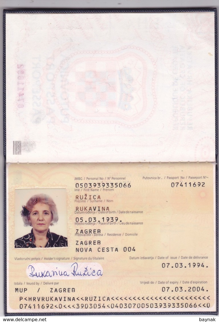 C8  --  PASSPORT  --   CROATIA  --  I.  MODEL  --  1994  --   LADY PHOTO - Historische Dokumente