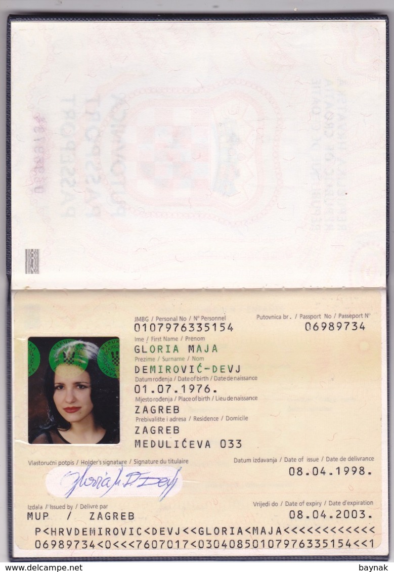 C33  --  PASSPORT  --   CROATIA  --  I.  MODEL  --  1998  --   NICE LOOKING GIRL  --  22 YEAR - Historische Dokumente