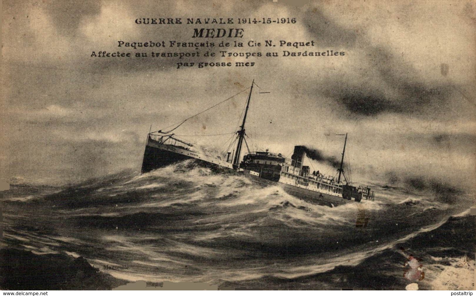 GUERRE NAVALE 1914 MEDIE PAQUEBOT FRANCAIS AFFECTE TRANSPORT DES TROUPES EN ORIENT - Steamers