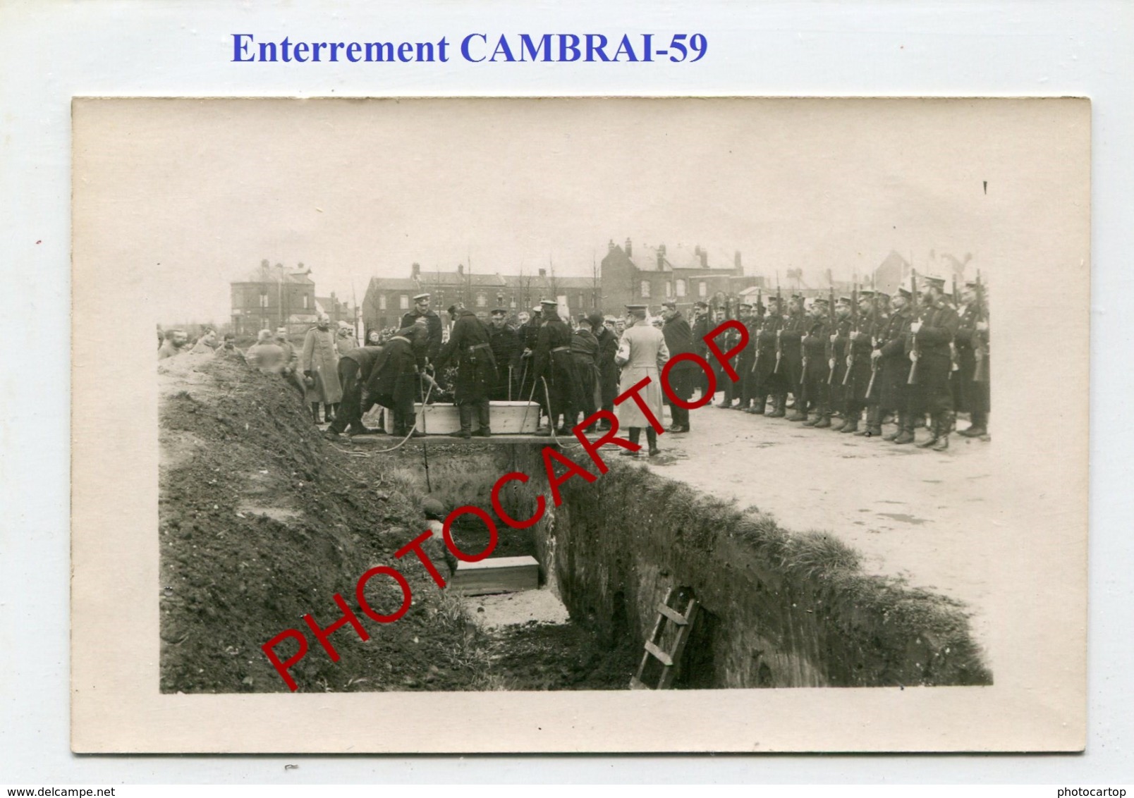 CAMBRAI-Enterrement-Cimetiere-CARTE PHOTO Allemande-Guerre 14-18-1WK-France-59-Militaria-Feldpost - Cambrai