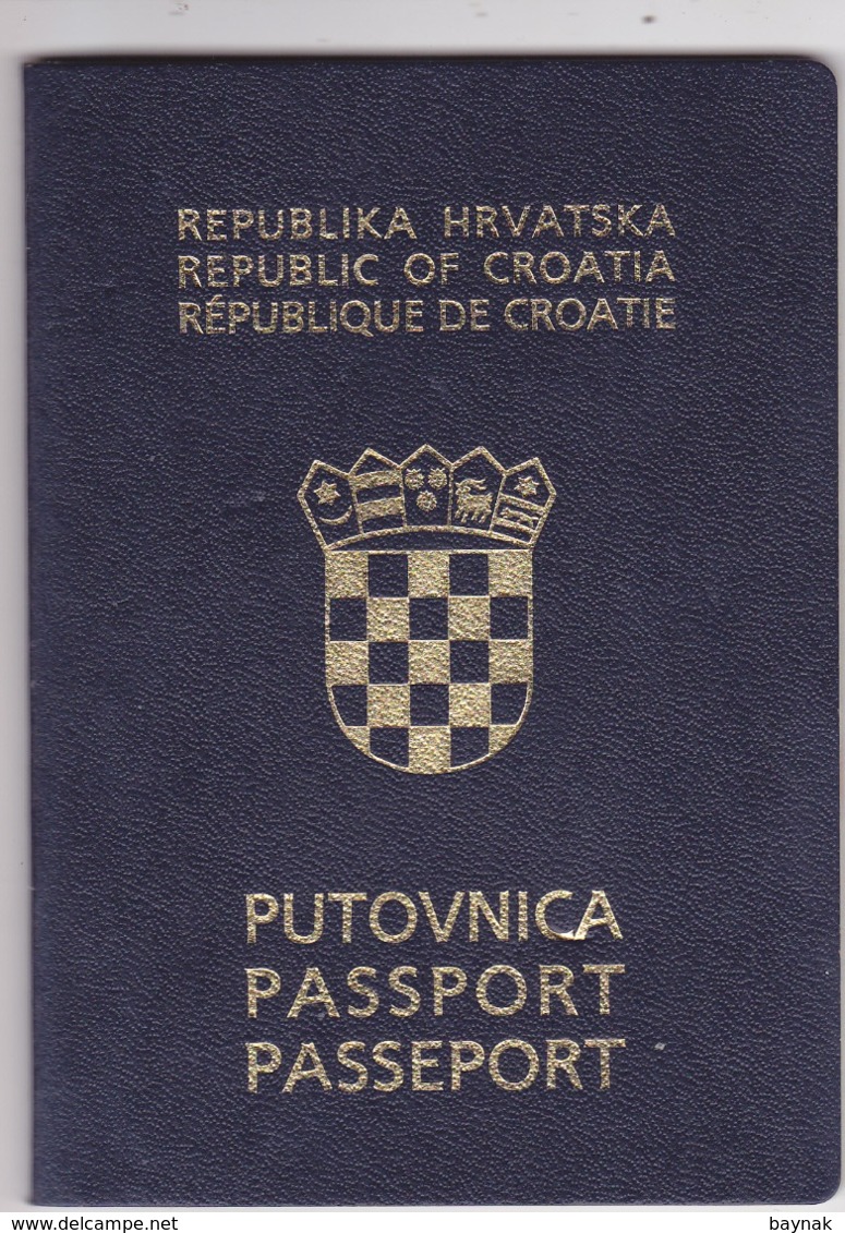 C44 - PASSPORT  -  CROATIA  --   II.   MODEL  --  2003  -  LADY  PHOTO  - VISA MEXICO, VISIT PERMIT ISRAEL  ( BEN GURION - Documenti Storici