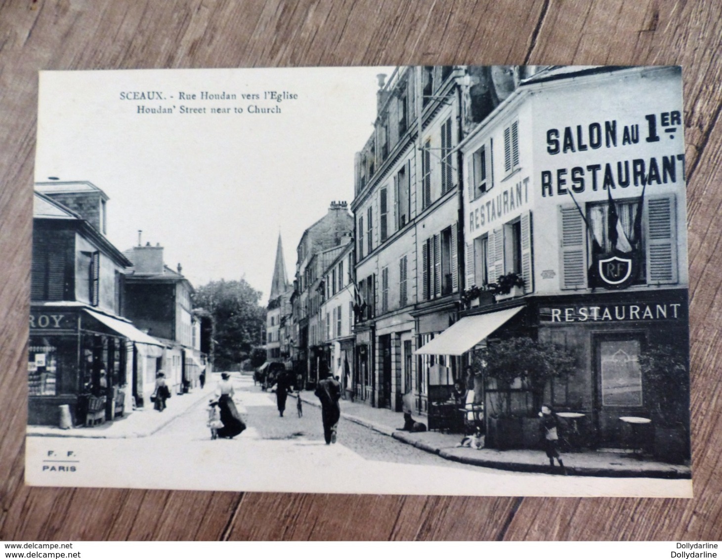 CPA 92 SCEAUX Rue Houdan Vers L'Eglise RESTAURANT Animée - Sceaux