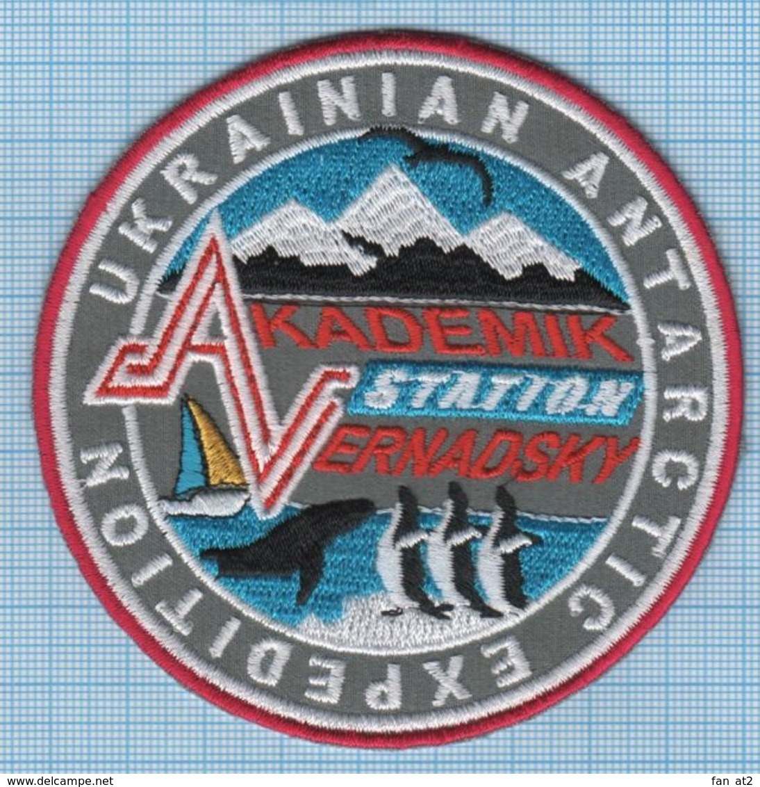 UKRAINE/ Patch / ANTARCTICA / Expedition / Vernadsky Station / Fauna / Penguin / Whale. - Blazoenen (textiel)