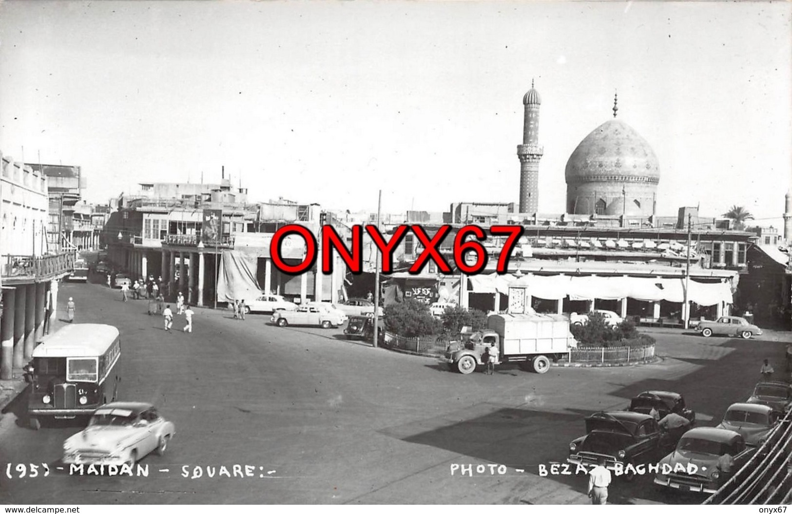 Carte Postale Photo De BAGDAD-BAGHDAD (Iraq) Maidan Square Camion Bus Voiture-Automobile Photo Bezaz  - VOIR 2 SCANS - - Iraq