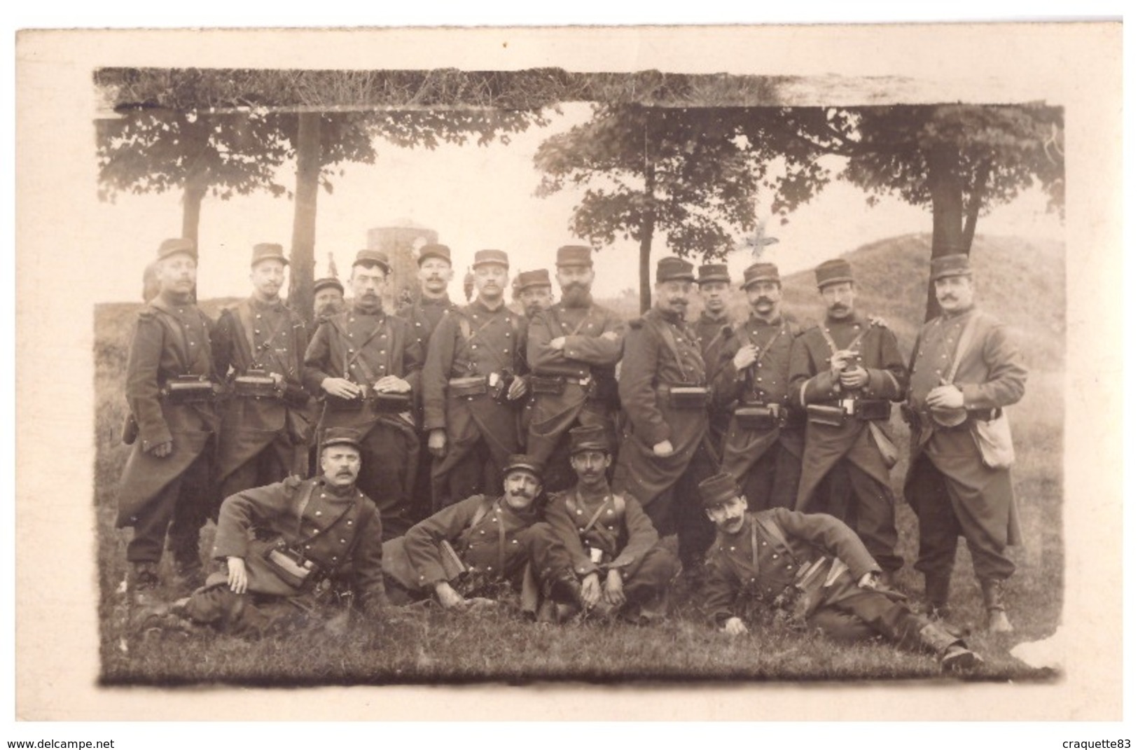 MILITAIRES A ARRAS  JUIN 1913    CARTE PHOTO - Krieg, Militär