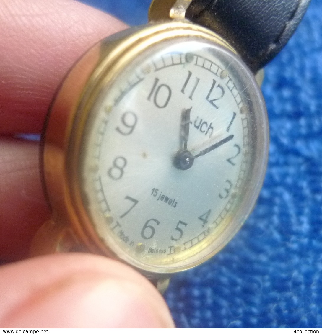 Vintage Belarus USSR Soviet Mechanical Wrist Watch LUCH 15 Jewels w. Black Band