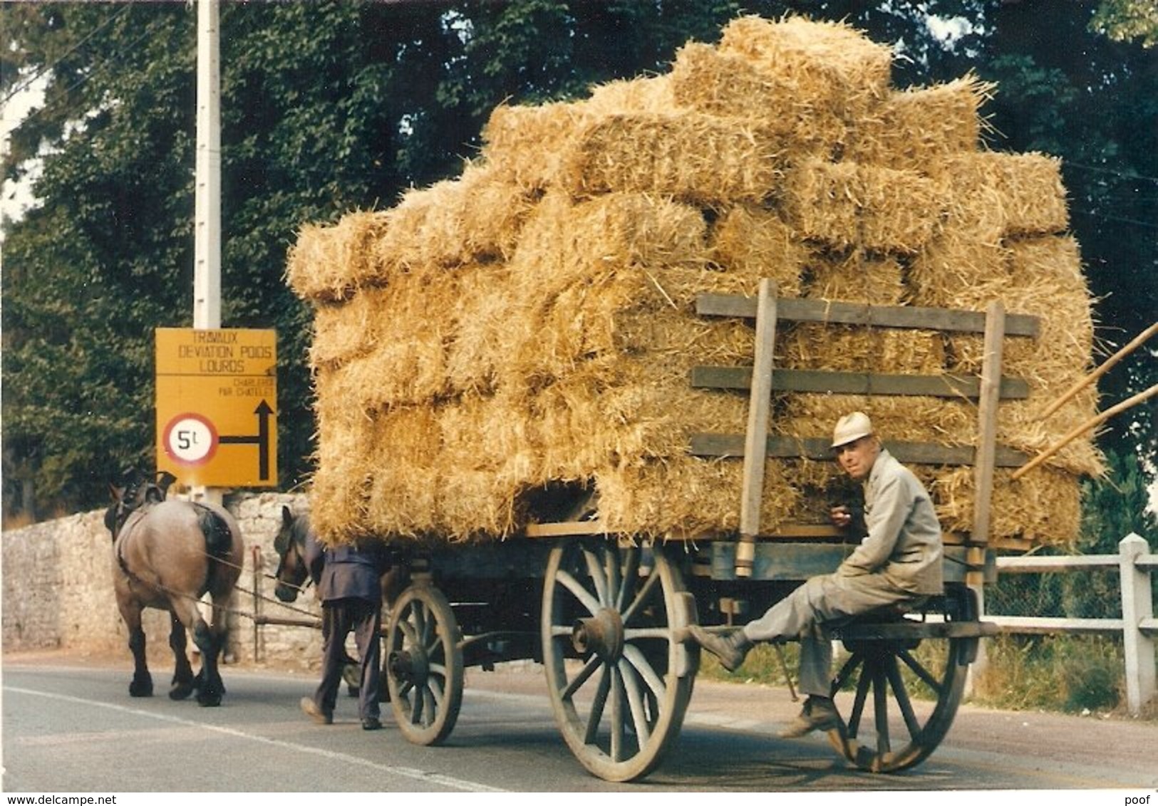 Gerpinnes : Cité Agricole  -- Chariot De Paille  --- Avenue Reine Astrid - Gerpinnes