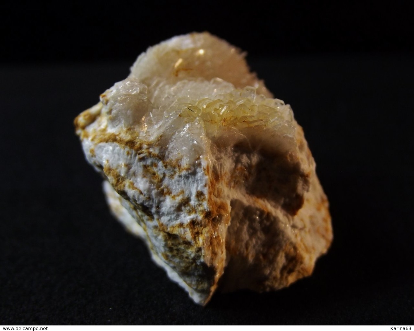 Baryte - Barytine ( 2.5 X 2 X 2 Cm) - Baryte Quarry - Fleurus, Charleroi, Hainaut Province , Belgique - Belgium - Mineralien