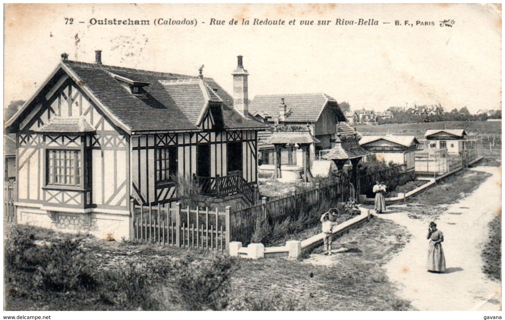 14 OUISTREHAM - Rue De La Redoute Et Vue Sur Riva-Bella - Ouistreham