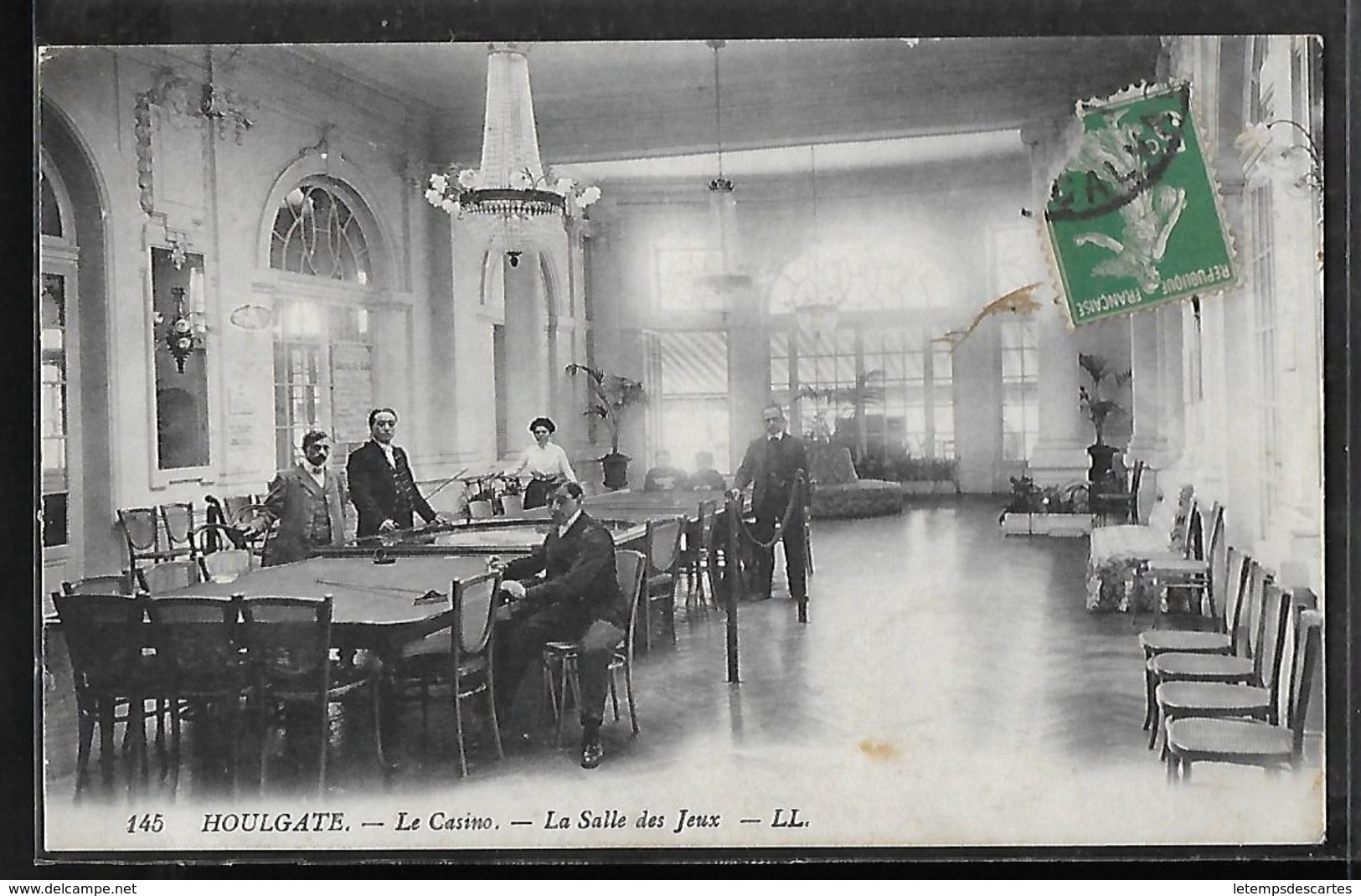 CPA 14 - Houlgate, Le Casino - La Salle Des Jeux - LL - Houlgate