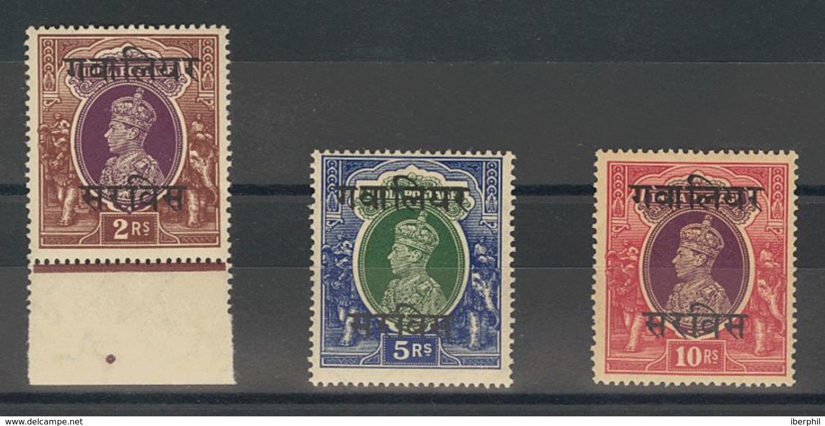 Gwalior. MNH **Yv 48/50. 1938. 2 R Castaño Y Violeta, 5 R Azul Violeta Y Verde Y 10 R Rojo Y Violeta (valores Clave). MA - Gwalior