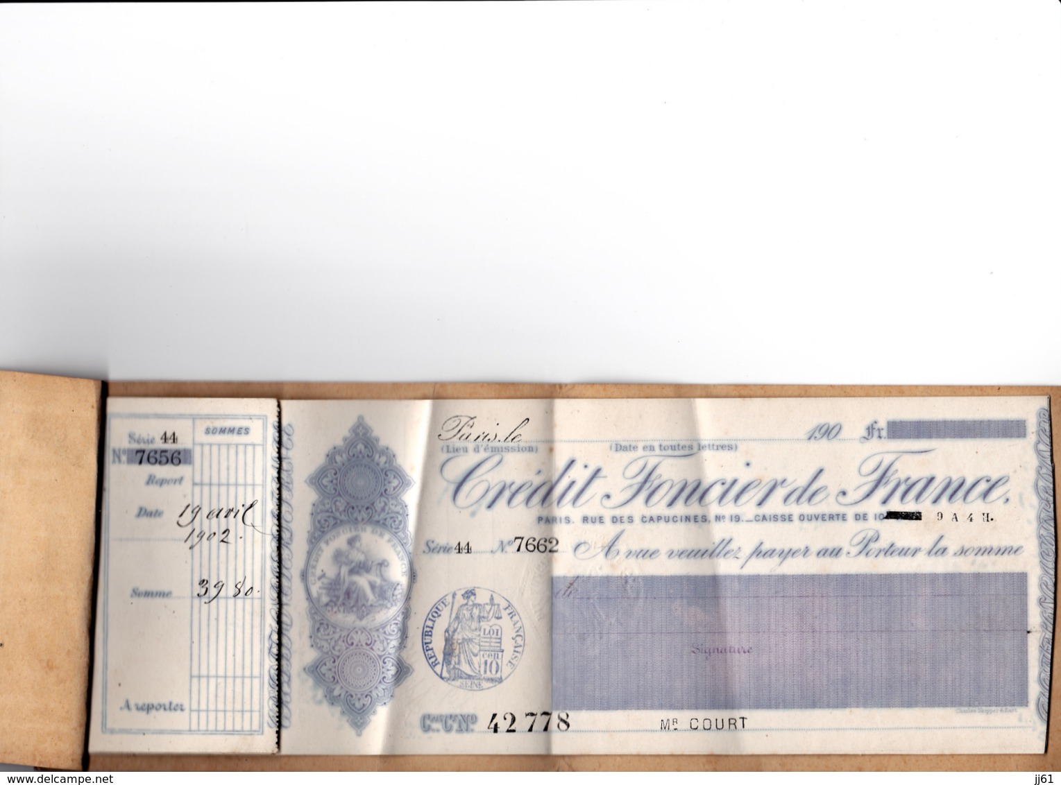 PARIS CARNET DE CHEQUE DU CREDIT FONCIER DE FRANCE MR COURT RESTE 4 CHEQUES GRANDES TAILLES ANNEE 1900 BON ETAT - Schecks  Und Reiseschecks