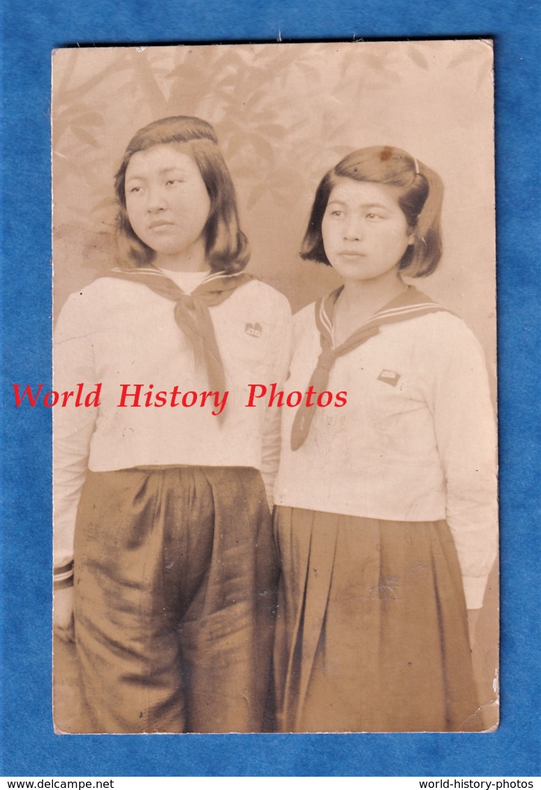 Photo Ancienne Snapshot - SAPPORO , Japon - Portrait De Jeune Fille Camarade De Classe - Uniforme D' Ecole Robe Enfant - Non Classés