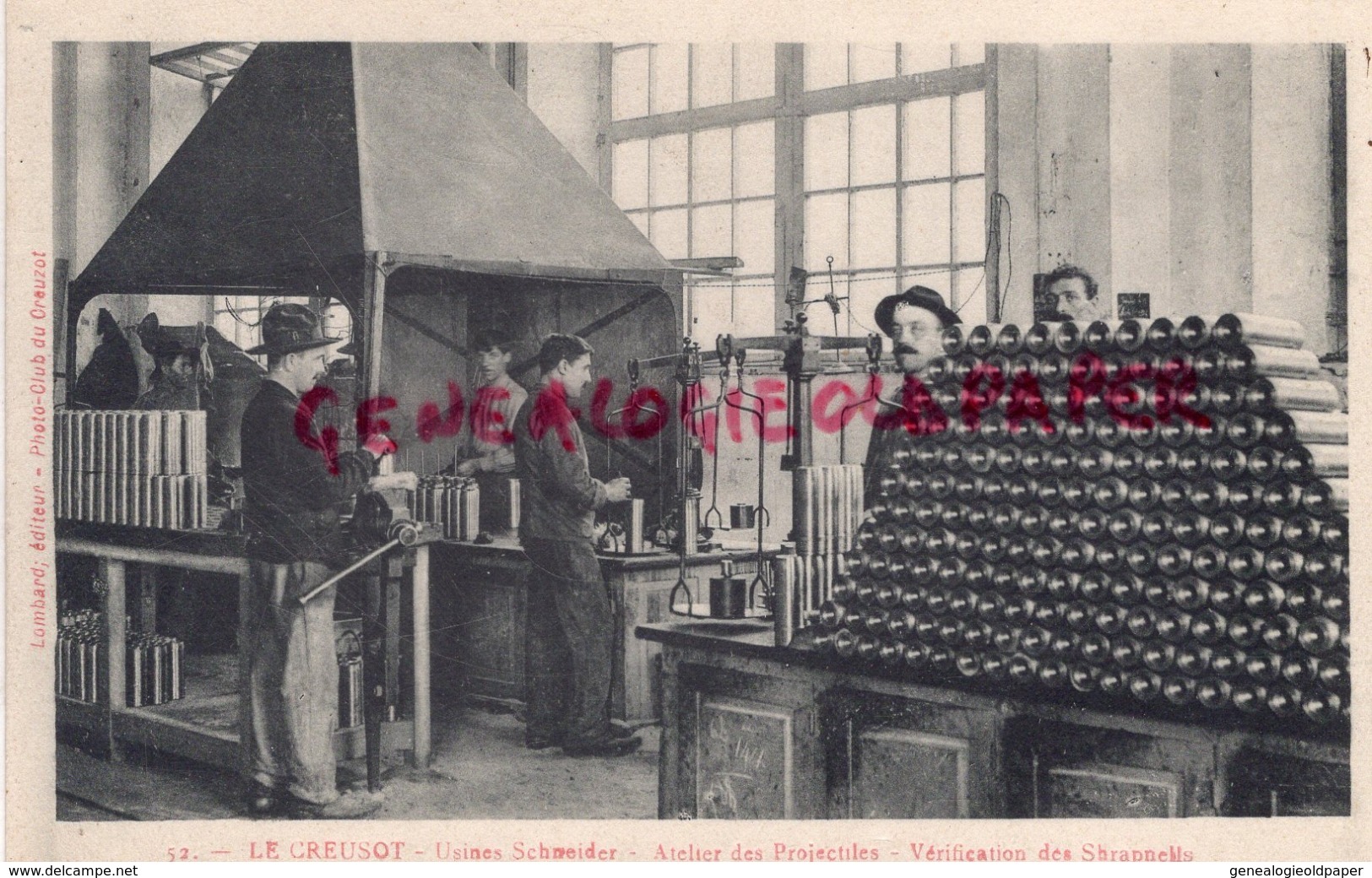 71 - LE CREUSOT - USINES SCHNEIDER - ATELIER DE PROJECTILES - VERIFICATION DES SHRAPNELLS - Le Creusot