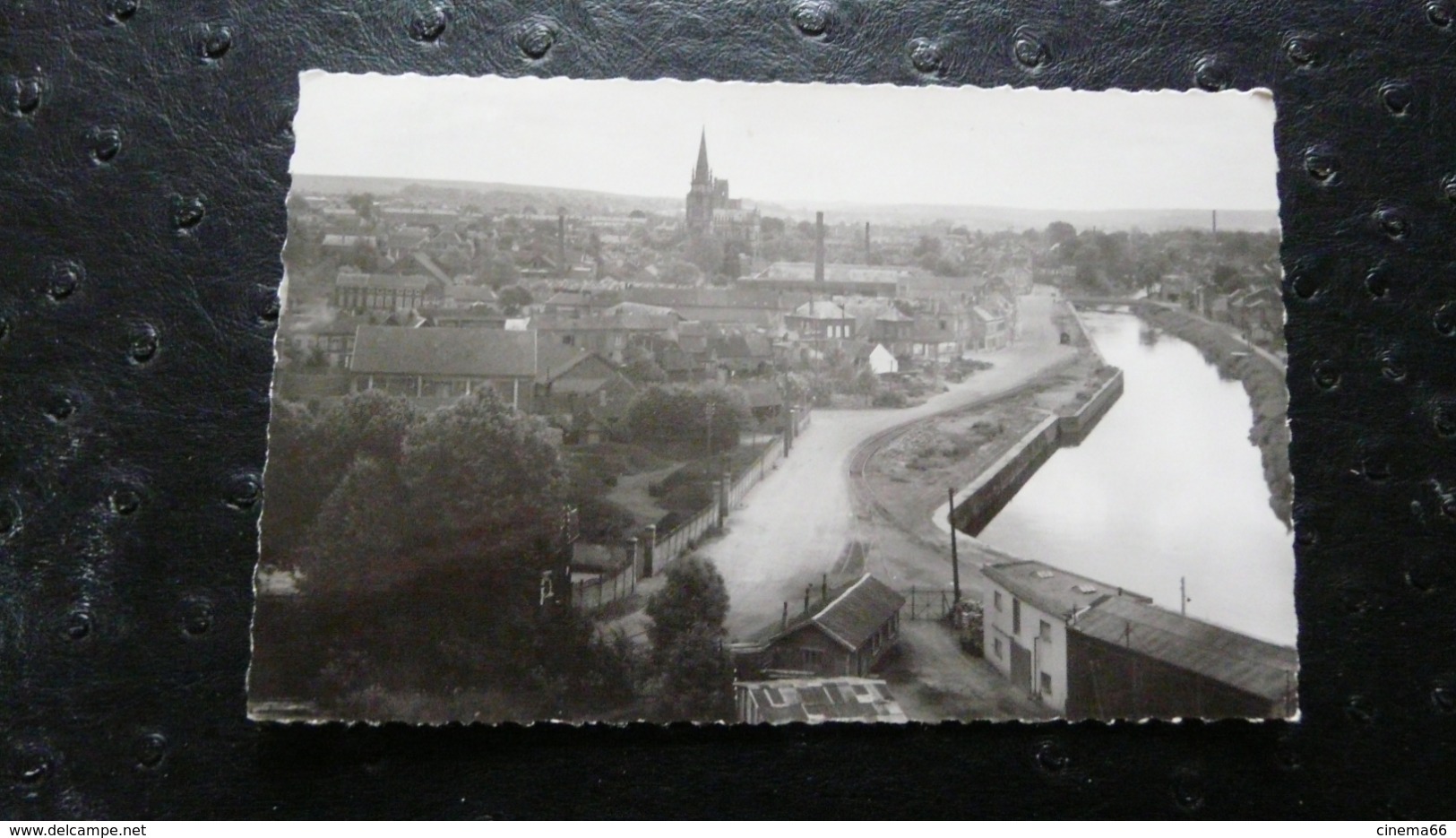 132 - ABBEVILLE (Somme) - Vue Générale - Abbeville