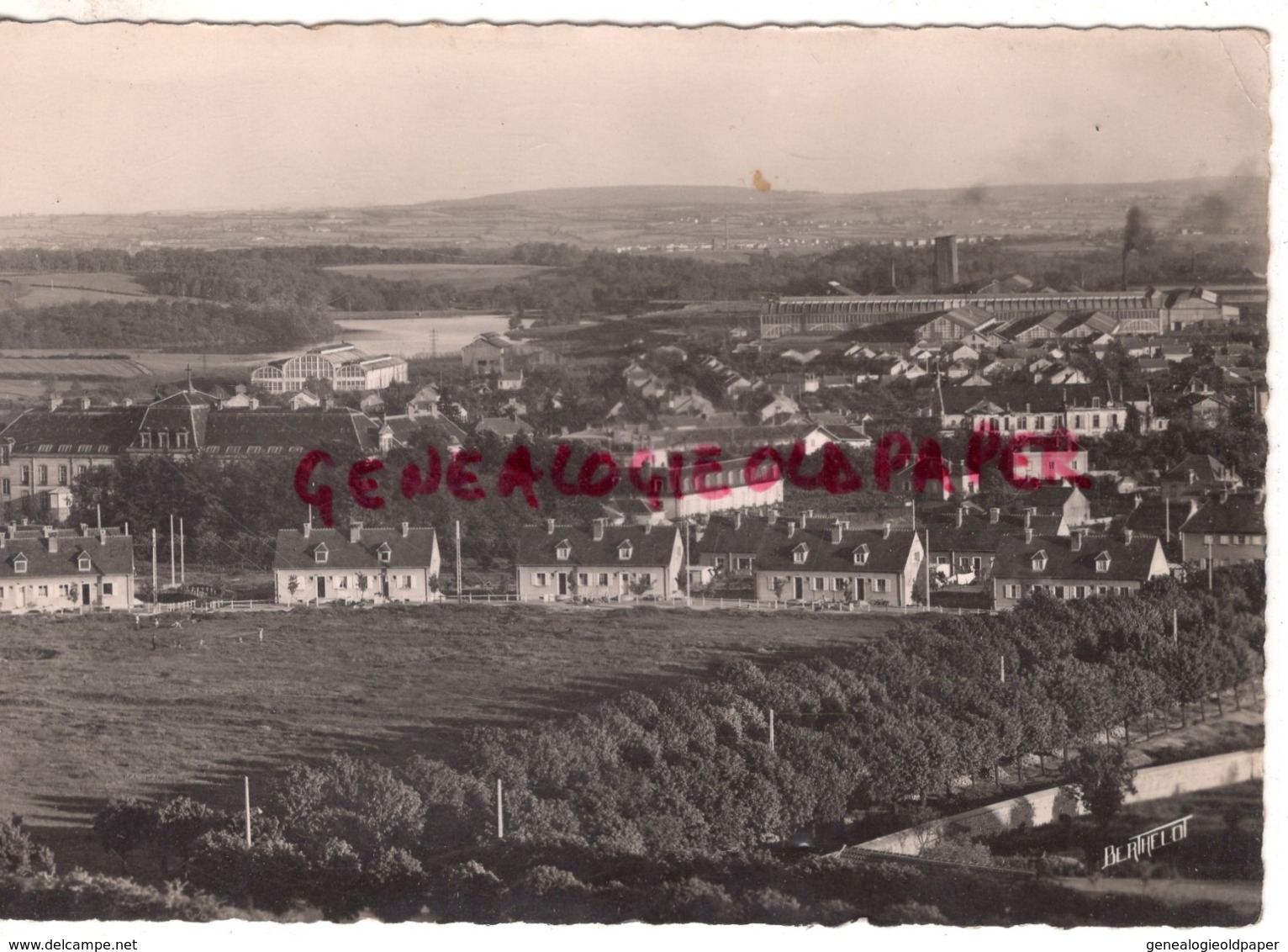 71 - LE CREUSOT - L' HOTEL DIEU  CITE JEAN SCHNEIDER 1953 - Le Creusot