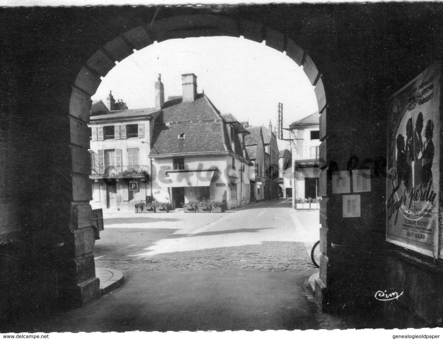 71 - LOUHANS - PLACE DE L' HOTEL DE VILLE - Louhans