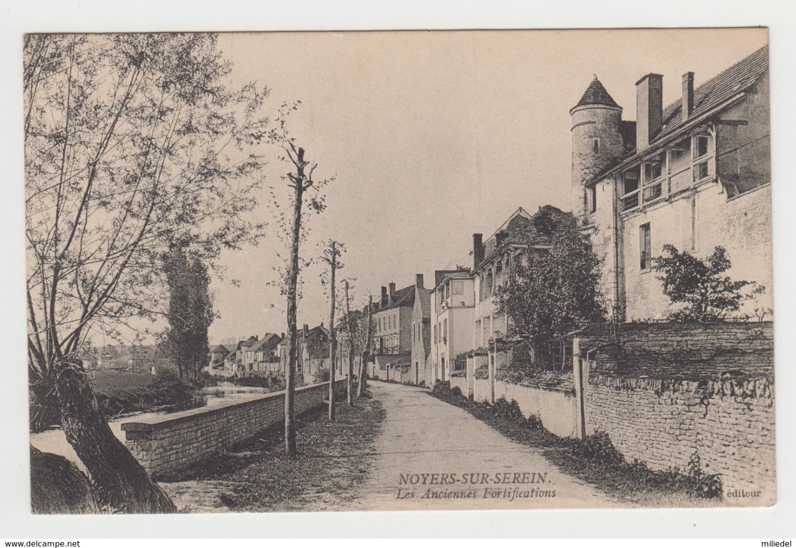 BA277 - NOYERS SUR SEREIN - Anciennes Fortifications - Tampon Centre D'instruction 5e Region - Noyers Sur Serein