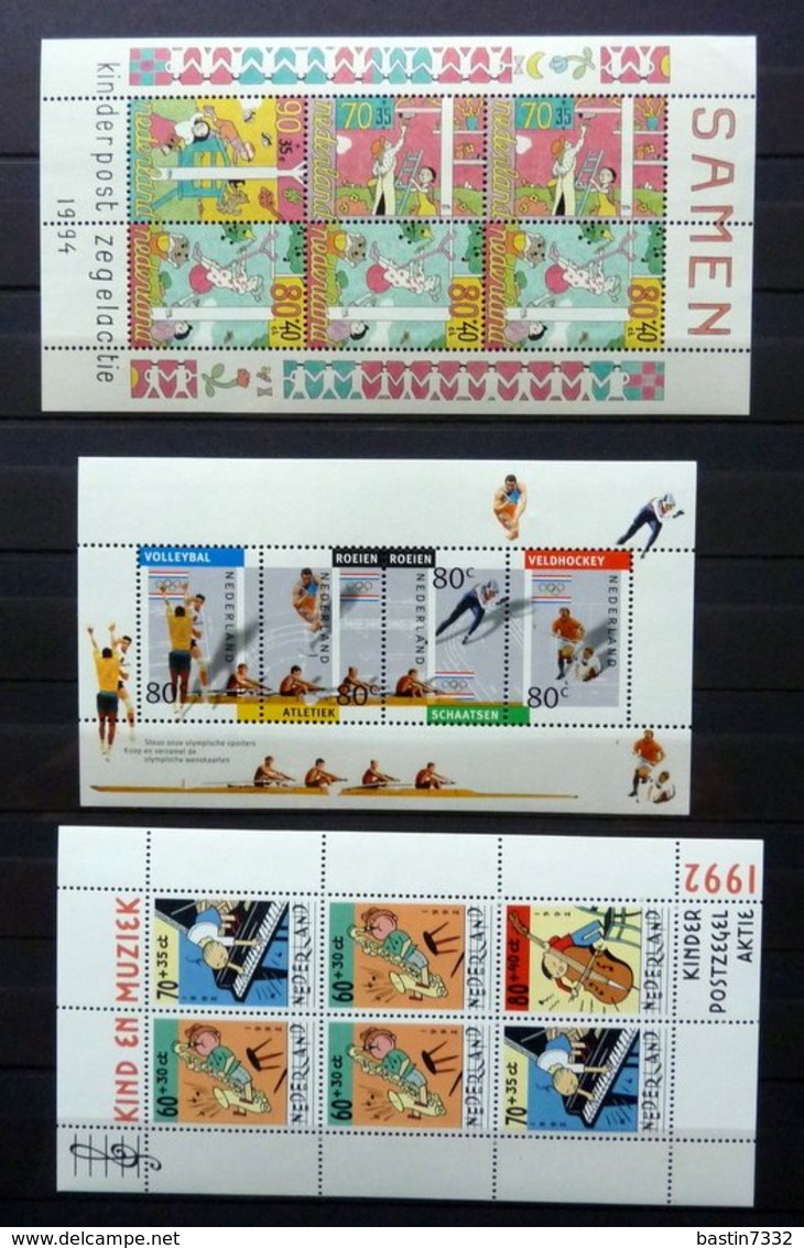 Netherlands/Pays Bas/Holanda collection in 3 stockbooks with booklets/MSheets MNH/Postfris/Neuf sans charniere