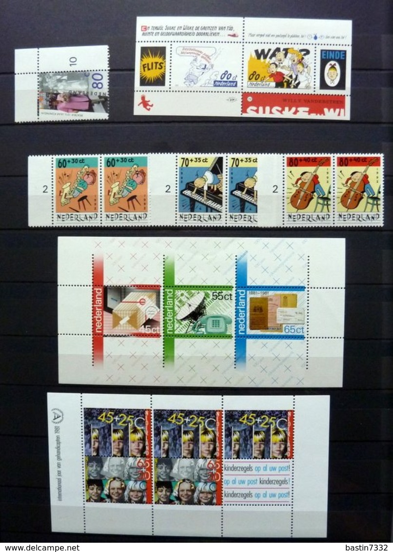 Netherlands/Pays Bas/Holanda collection in 3 stockbooks with booklets/MSheets MNH/Postfris/Neuf sans charniere