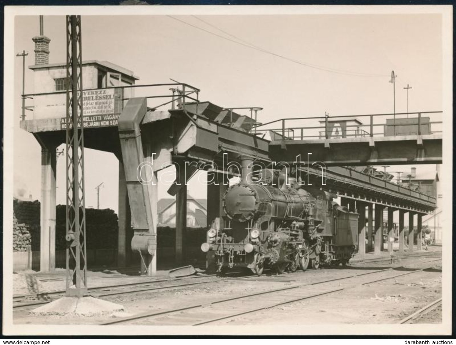 Cca 1940-1950 Régi Mozdony Teherpályaudvar Szénberakodó Részén, Fotó, 12×16 Cm / Locomotive - Otros & Sin Clasificación