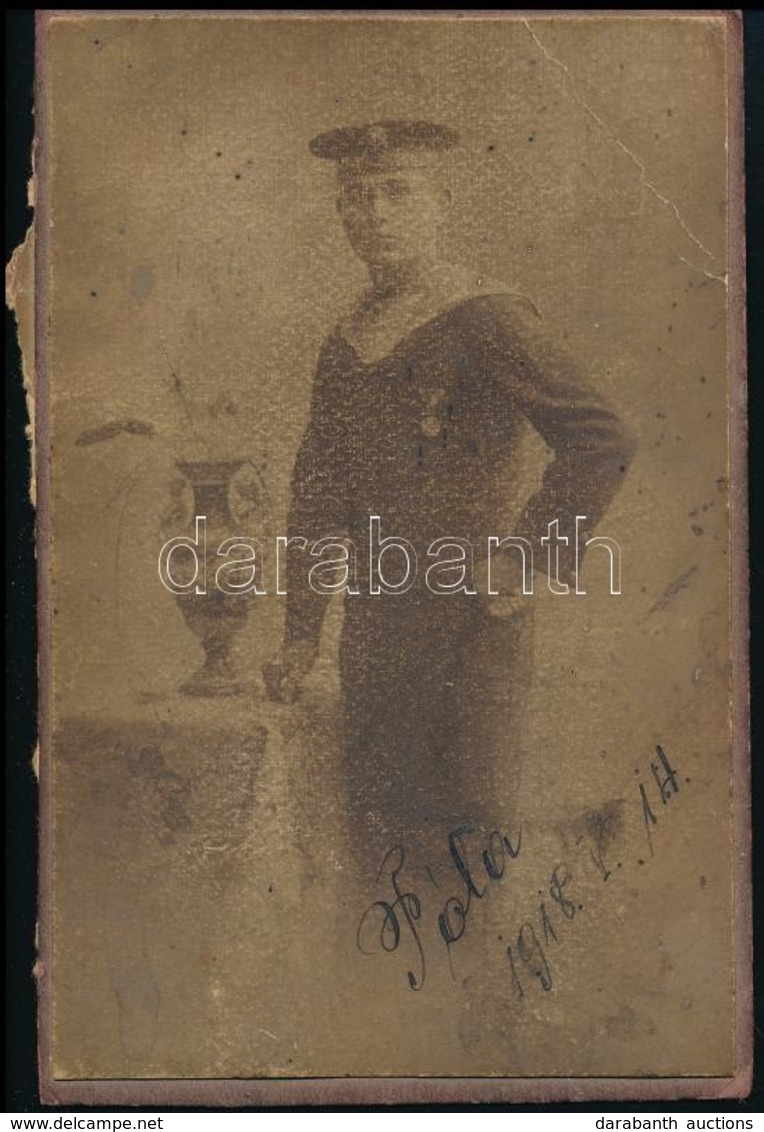 1918 Pola, Tengerészt ábrázoló Fotó, Kopott, 14×9 Cm - Sonstige & Ohne Zuordnung