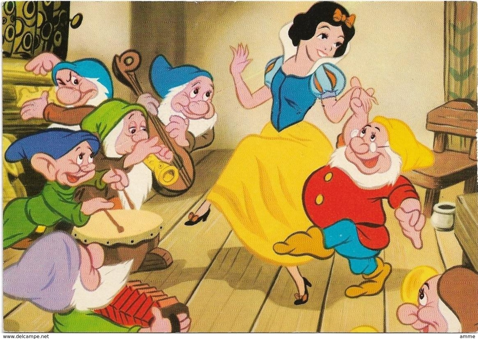Walt Disney  *   Blanche-Neige Et Les 7 Nains  - Sneeuwwitje -  Snow-white &  7 Dwarfs   (CPM ) - Autres & Non Classés