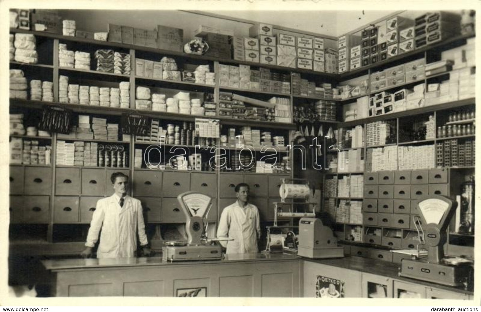* T2 1941 Dés, Dej; üzlet Belső Eladókkal / Shop Interior With Cashiers. Photo - Sin Clasificación
