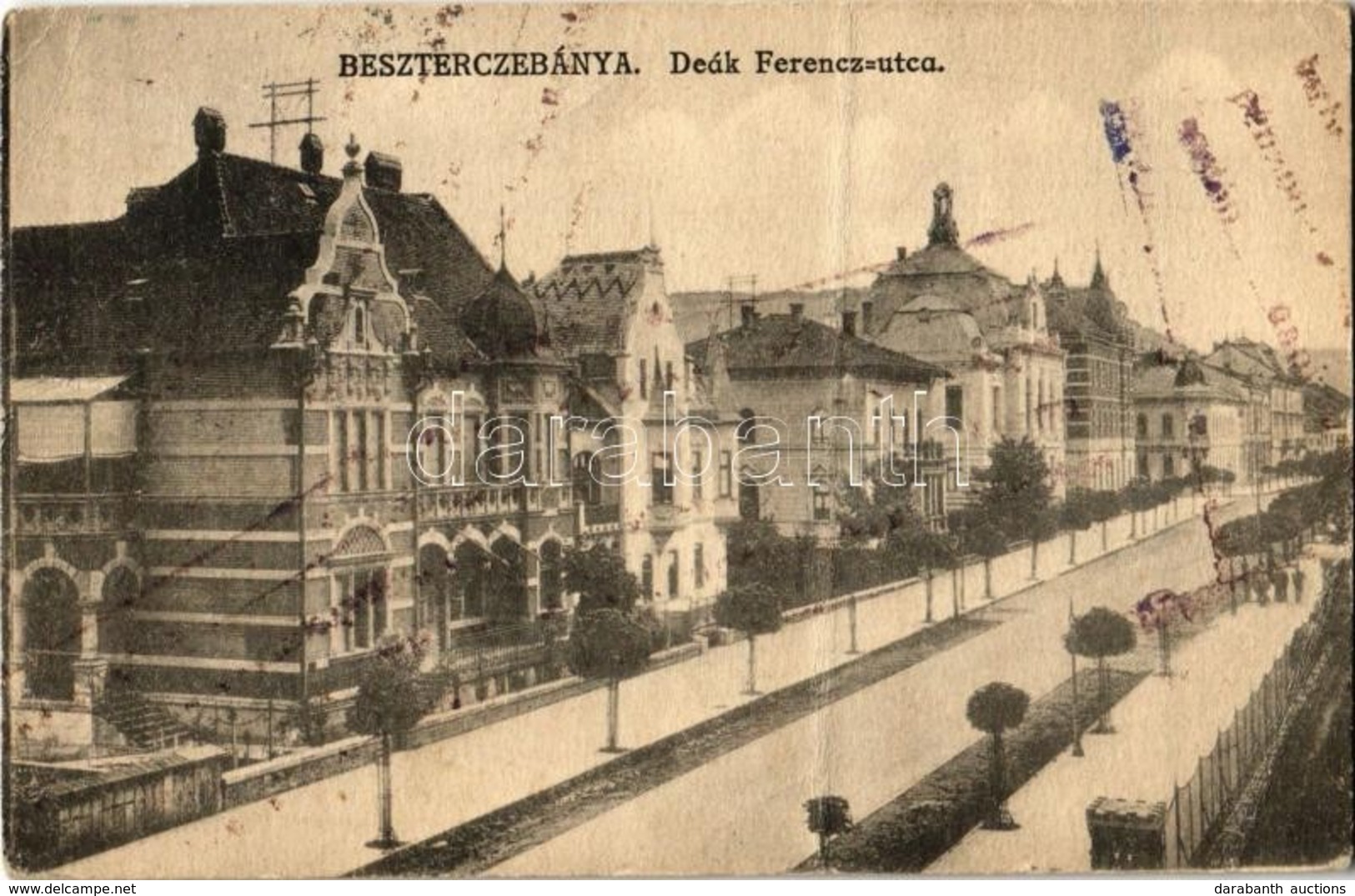 T4 1918 Besztercebánya, Banská Bystrica; Deák Ferenc Utca. Kiadja Machold F. / Street View, Villa (fa) - Other & Unclassified