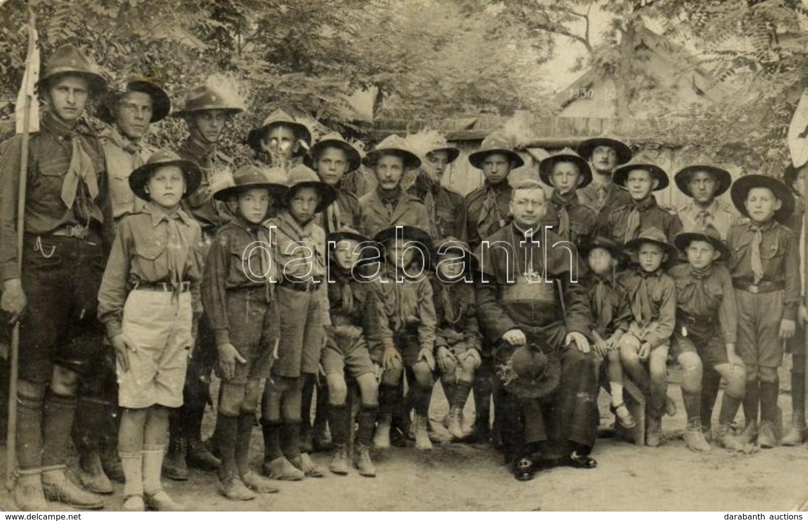 T2/T3 1930 Moson, Cserkészek Pappal, Csoportkép. Photo (EK) - Ohne Zuordnung