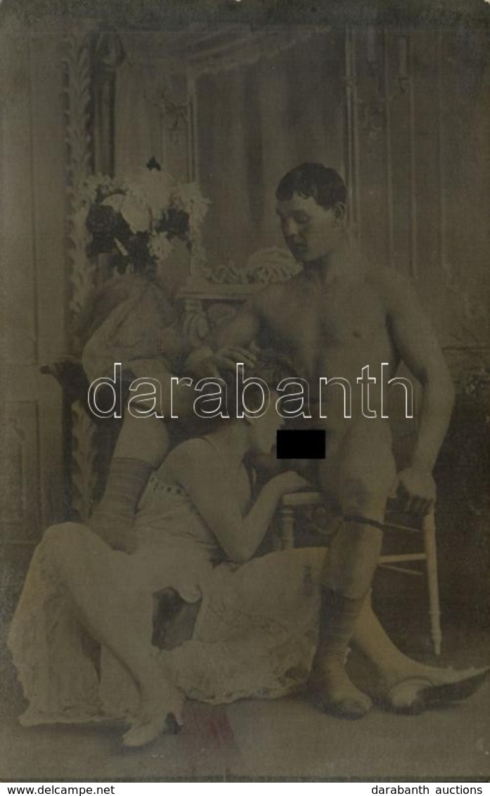 ** T2/T3 Vintage Pornographic Photo Postcard (fl) - Unclassified