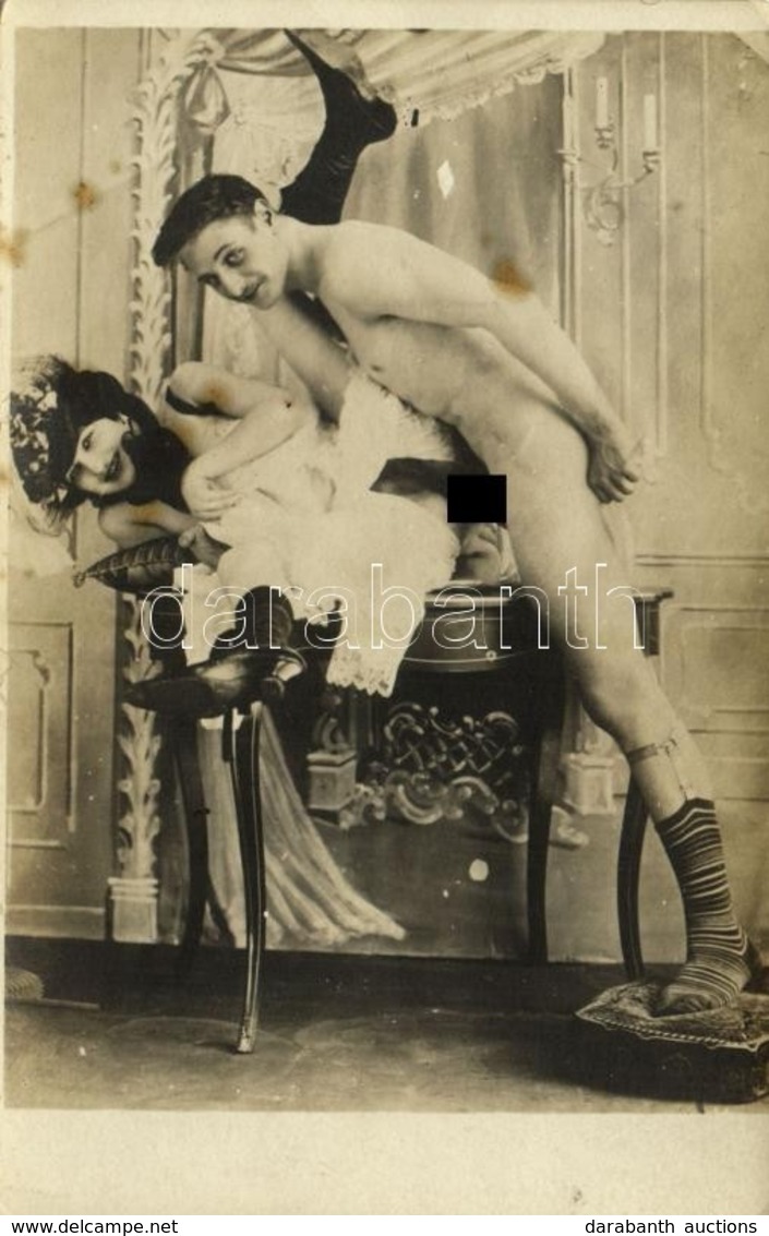 ** T2/T3 Vintage Pornographic Photo Postcard (fl) - Unclassified