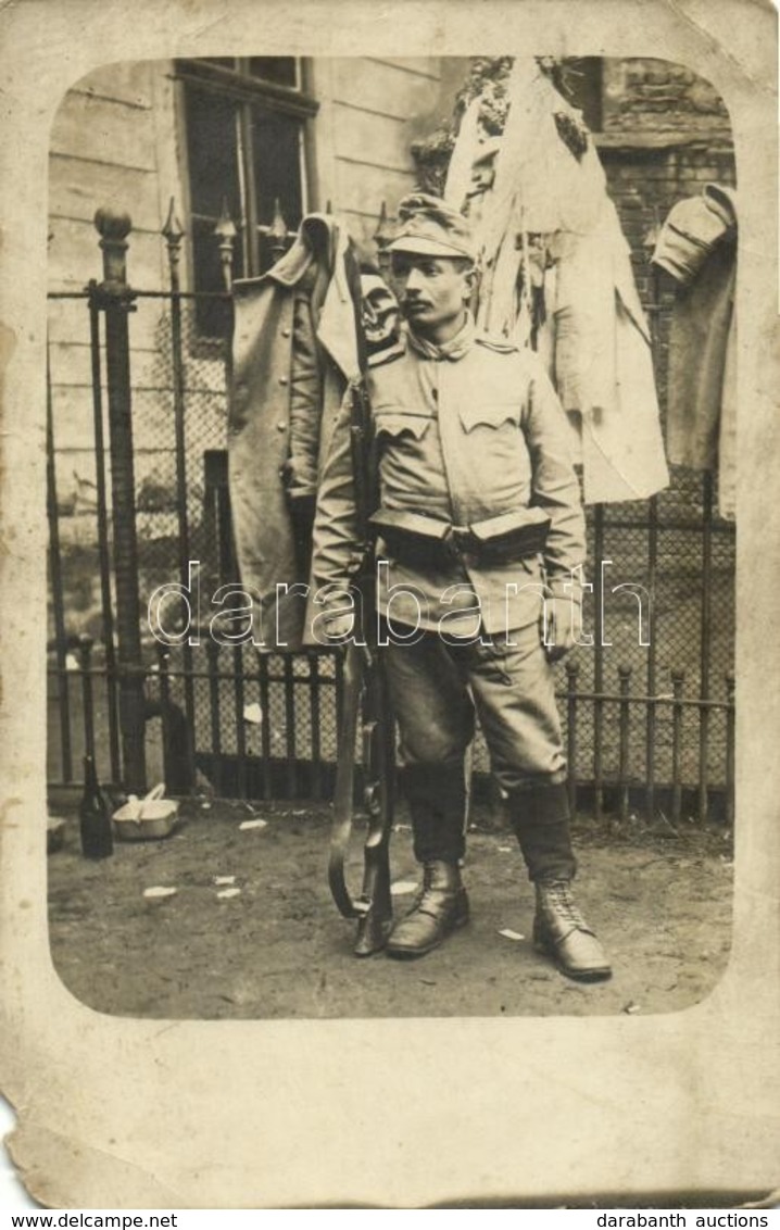 * T4 Osztrák-magyar Katona Puskával / WWI Austro-Hungarian K.u.K. Military, Soldier With Rifle. Photo (EM) - Zonder Classificatie