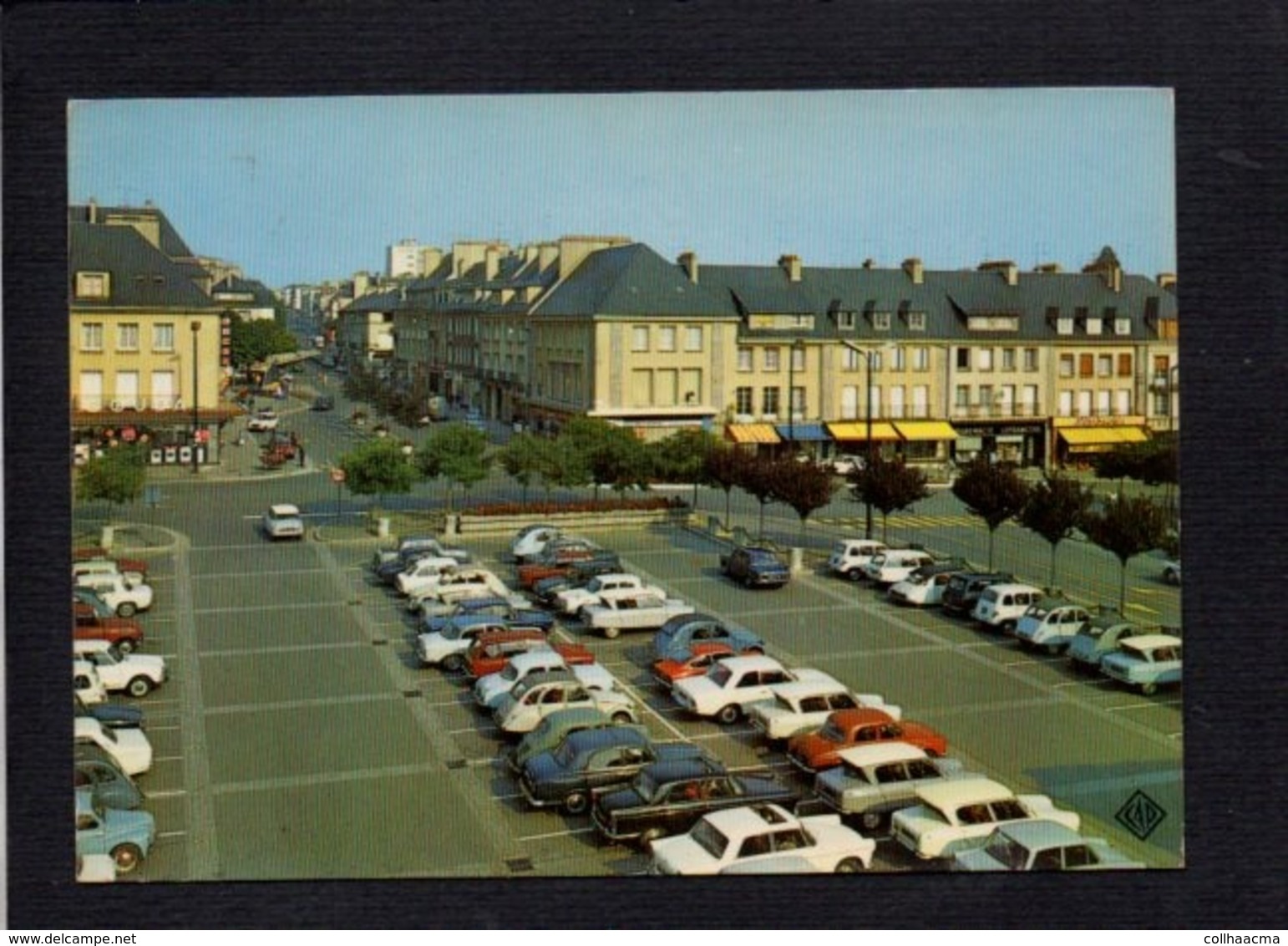 50 St Saint Lô / Place De L'Hôtel De Ville ( Automobiles,citroen,peugeot,renault,etc  ) - Saint Lo