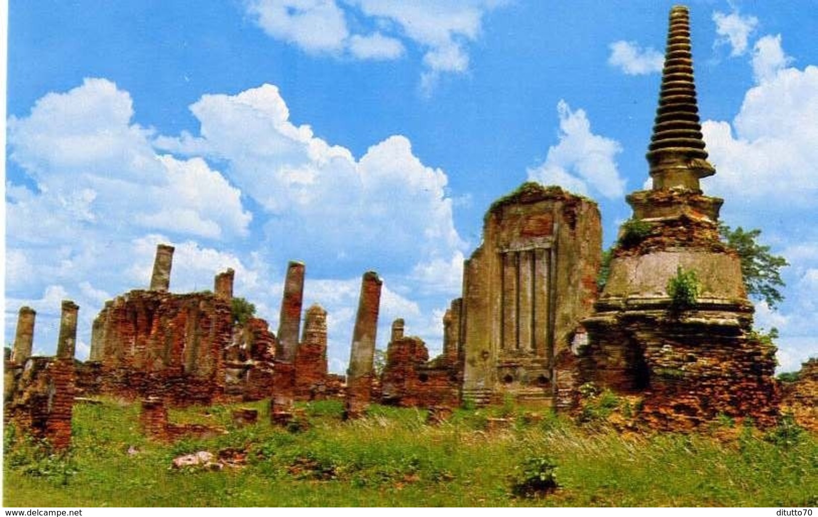 Thailand - Ruins Of The Palace Called  - Formato Piccolo Non Viaggiata - E 14 - Mondo