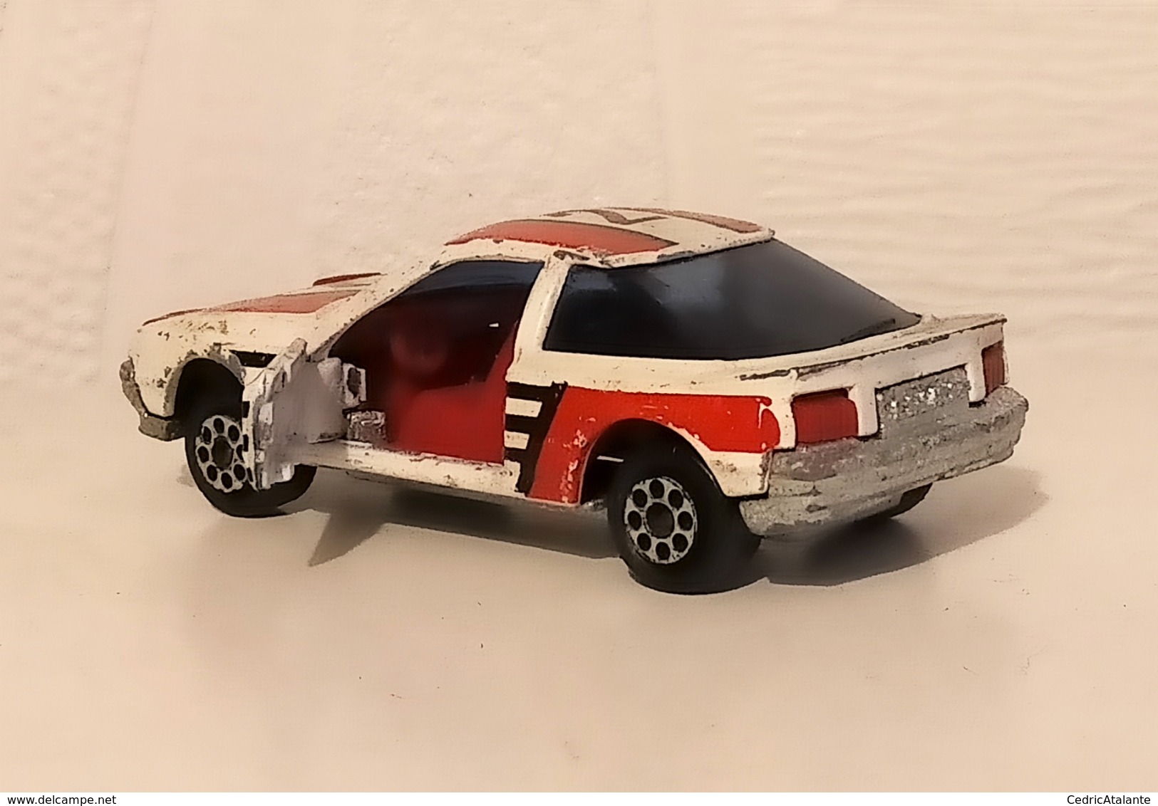 Miniature "3 Inches" 1/58 Majorette - Toyota Celica 2.0 GT 1986 (réf 249) - Majorette