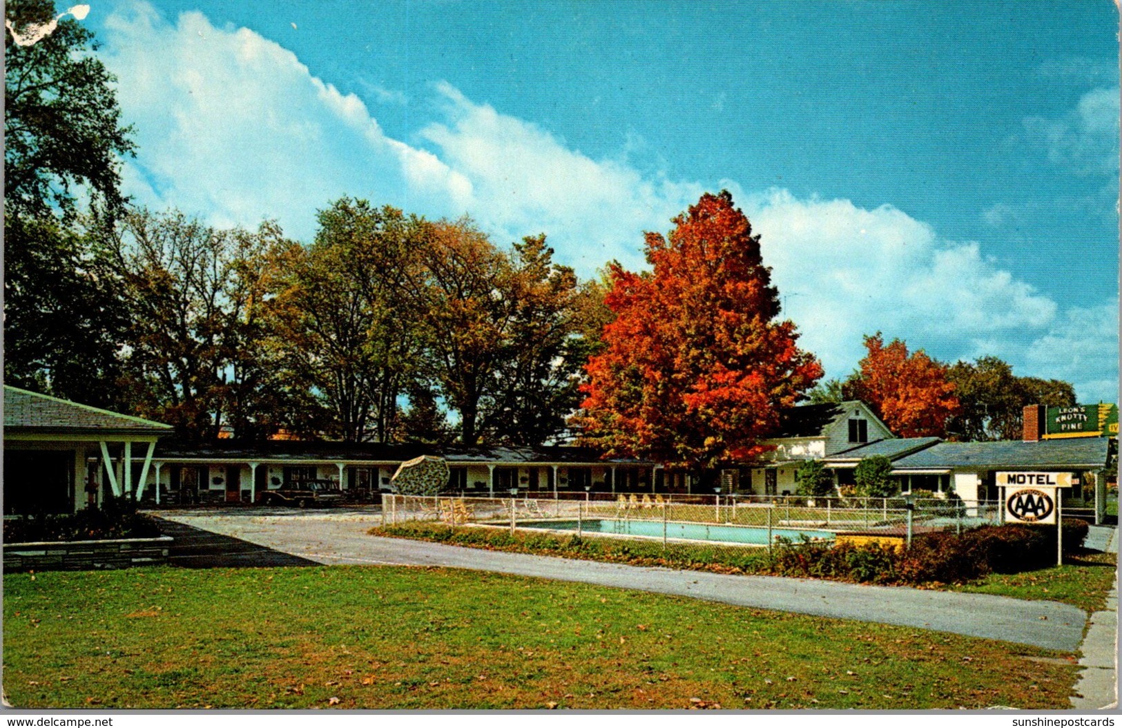 Vermont Northside Bennington Leon's Knotty Pine Motel - Bennington