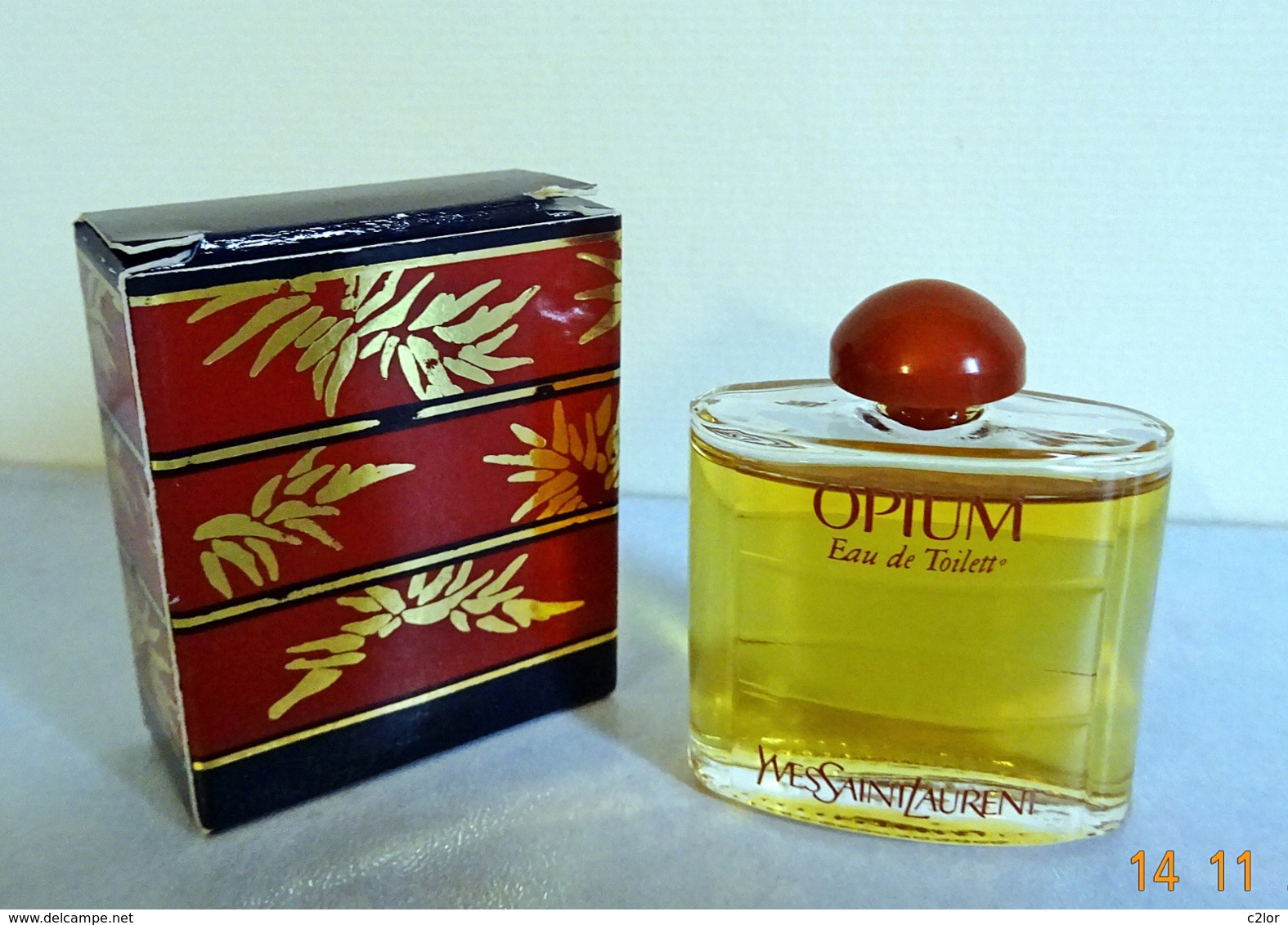 Miniature  "OPIUM"  D'YVES ST LAURENT Eau DeToilette 7,5 Ml Dans Sa Boite - Miniaturen Flesjes Dame (met Doos)