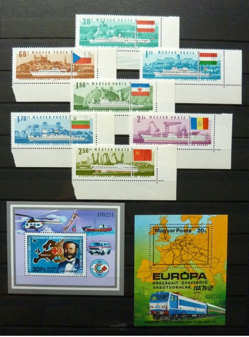 Europe/CEPT collection in 3 stockbooks 1956-1981 + 59x FDC High catalogue value!!