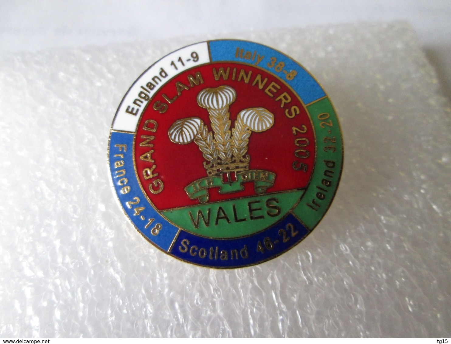 NO PIN'S BADGES  RUGBY  WALES  Grand Slam  Winners  2005  Tournoi 6 Nations Grand Chelem  GALLES  Email Grand Feu - Rugby