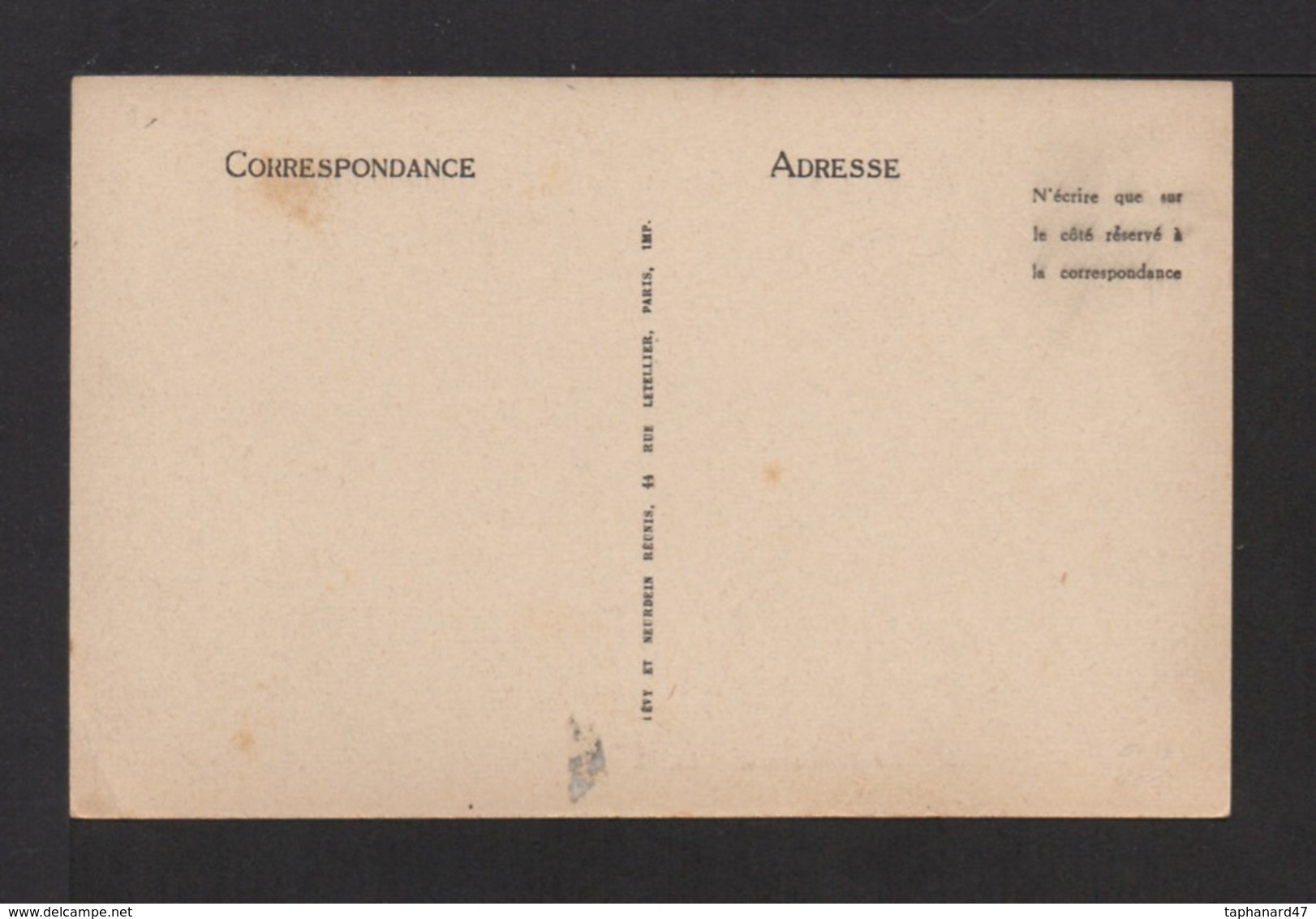 CPA . 27 . LOUVIERS . La Grande Rue . Animation . - Louviers