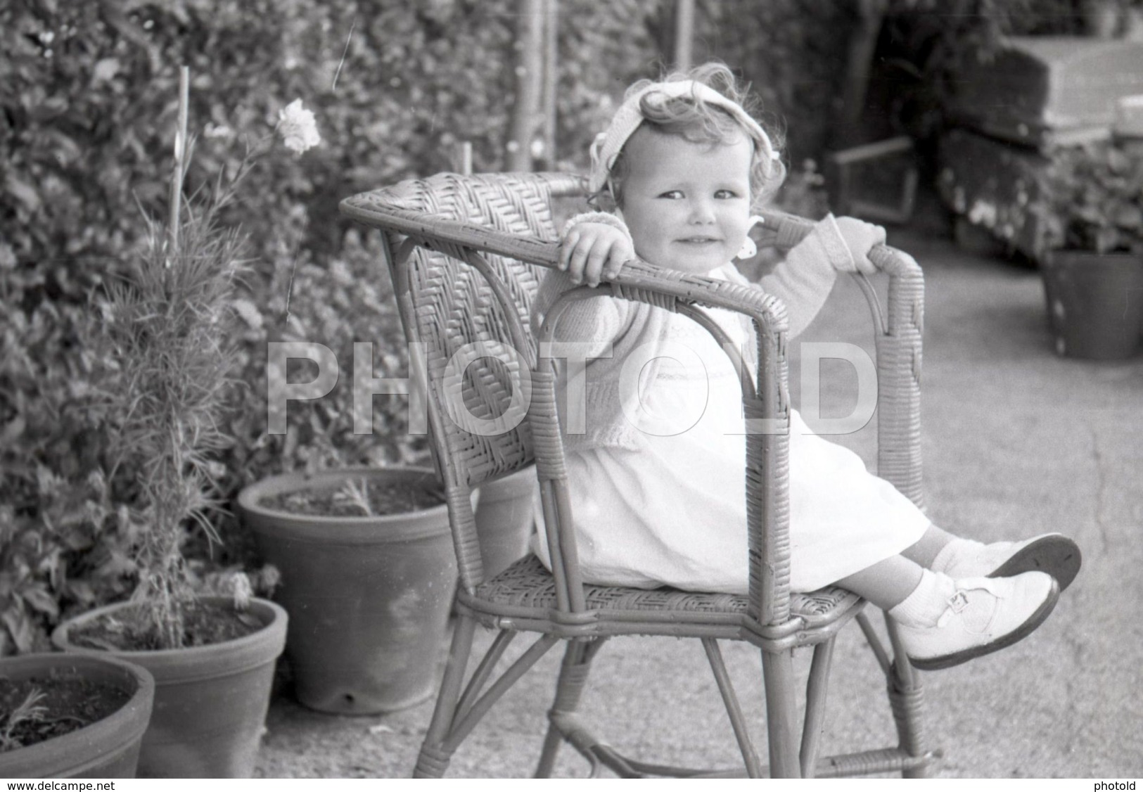 1957 BABY GIRL ENFANT CHILD PORTUGAL AMATEUR 35mm ORIGINAL NEGATIVE Not PHOTO No FOTO - Sonstige & Ohne Zuordnung