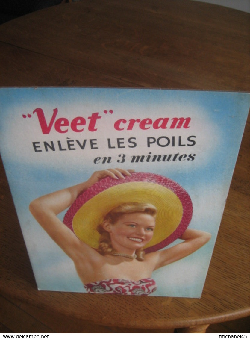 Ancien Carton Publicitaire De 1950 "VEET" Cream Enlève Les Poils En 3 Minutes - Pin-up En Maillot De Bain Et Chapeau - Plaques En Carton