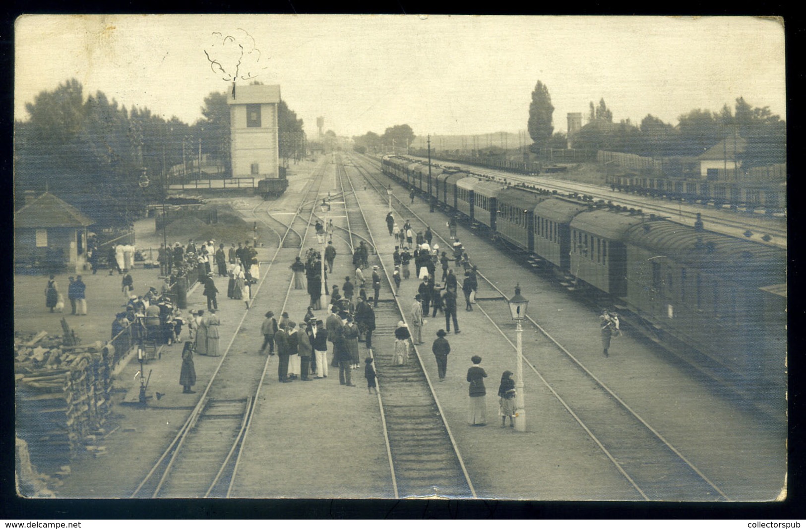 DUNAKESZI 1914. Állomás Fotós Képeslap, Budapest-Galánta-Oderberg és MÁV Bélyegzésekkel  /  Station Photo Vintage Pic. P - Gebraucht