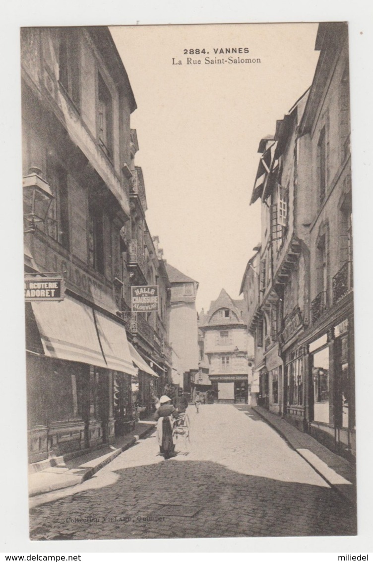 BA329 - VANNES - La Rue Saint Salomon - Commerces - Super état ! - Vannes